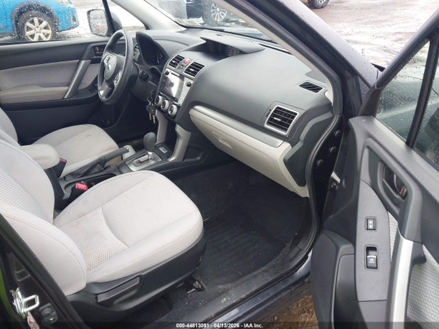 44813091 :رقم المزاد ، JF2SJAGC2JH511807 vin ، 2018 Subaru Forester 2.5i Premium مزاد بيع
