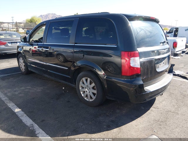 2011 CHRYSLER TOWN & COUNTRY 2A4RR8DG4BR721931 Photo 2