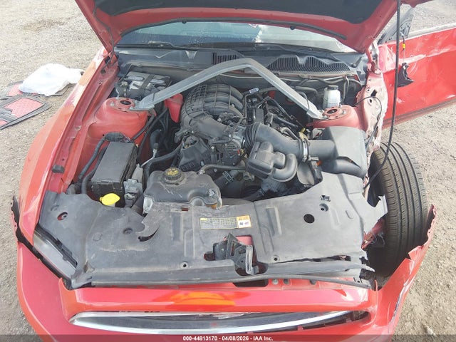 44813170 :رقم المزاد ، 1ZVBP8AM0D5215596 vin ، 2013 Ford Mustang V6 Premium مزاد بيع