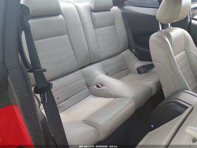 44813170 :رقم المزاد ، 1ZVBP8AM0D5215596 vin ، 2013 Ford Mustang V6 Premium مزاد بيع