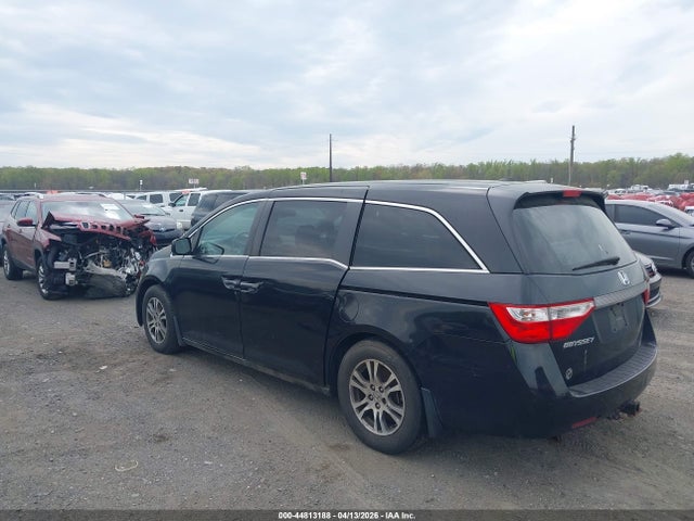 2011 HONDA ODYSSEY 5FNRL5H61BB080238 Photo 2