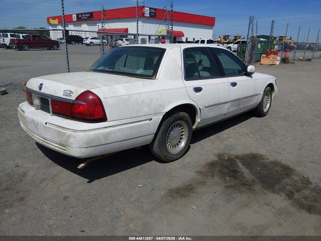 44813207 :رقم المزاد ، 2MEFM75W3YX646181 vin ، 2000 Mercury Grand Marquis Ls مزاد بيع
