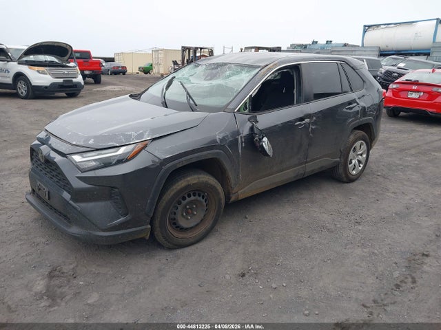 Toyota RAV4 LE 2023 JTMK1RFV5PD099835 Image 2