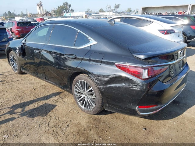 44813229 :رقم المزاد ، 58ADA1C1XPU033930 vin ، 2023 Lexus Es 300h مزاد بيع