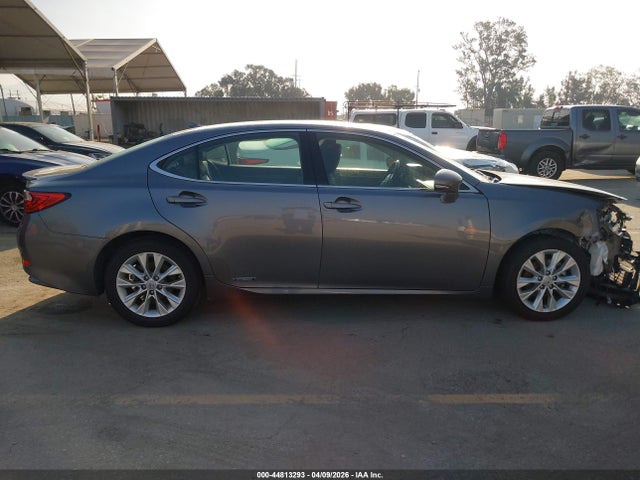 JTHBW1GG1E2069516 Lexus ES 300H