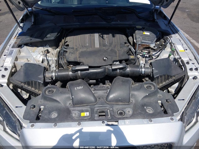 SAJWA1C74G8W03004 Jaguar Xj R-sport