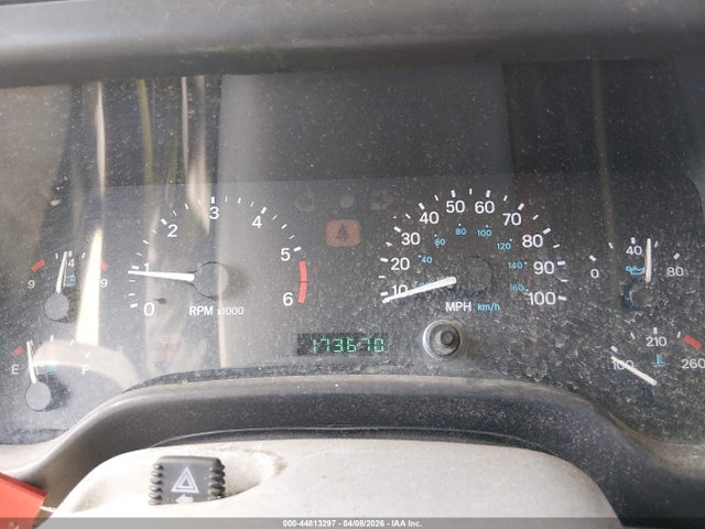 1998 Jeep Wrangler Se მანქანა იყიდება აუქციონზე, vin: 1J4FY29PXWP713500, აუქციონის ნომერი: 44813297