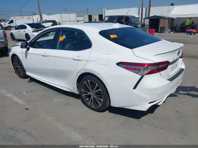 2019 TOYOTA CAMRY 4T1B11HK6KU713686 Photo 2