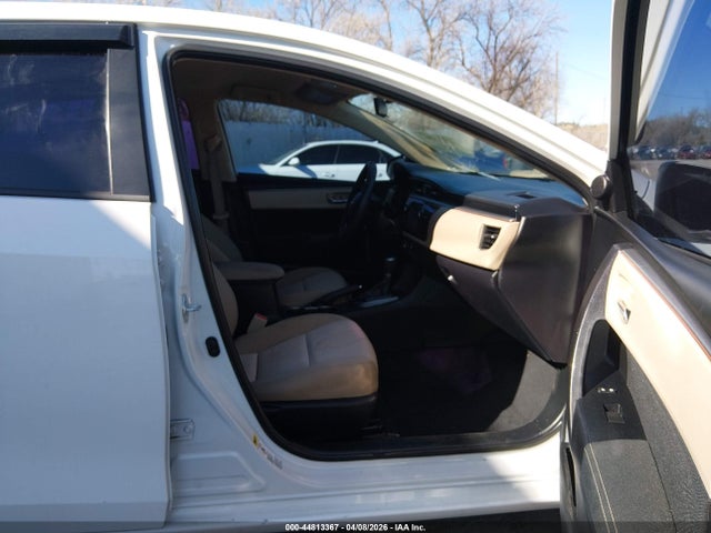2015 Toyota Corolla Le Plus მანქანა იყიდება აუქციონზე, vin: 5YFBURHE2FP214844, აუქციონის ნომერი: 44813367