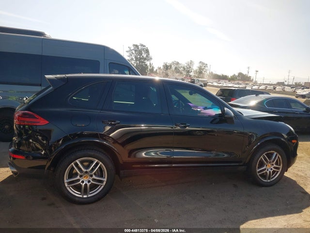 44813375 :رقم المزاد ، WP1AA2A22JKA02866 vin ، 2018 Porsche Cayenne Platinum Edition مزاد بيع