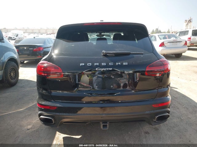 44813375 :رقم المزاد ، WP1AA2A22JKA02866 vin ، 2018 Porsche Cayenne Platinum Edition مزاد بيع
