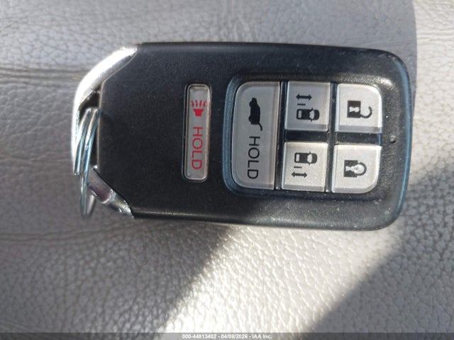 44813402 :رقم المزاد ، 5FNRL5H62FB055340 vin ، 2015 Honda Odyssey Ex-l مزاد بيع