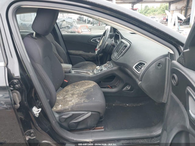 44813409 :رقم المزاد ، 1C3CCCAB6FN600236 vin ، 2015 Chrysler 200 Limited مزاد بيع