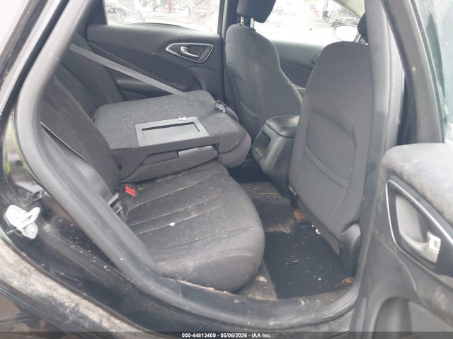 44813409 :رقم المزاد ، 1C3CCCAB6FN600236 vin ، 2015 Chrysler 200 Limited مزاد بيع