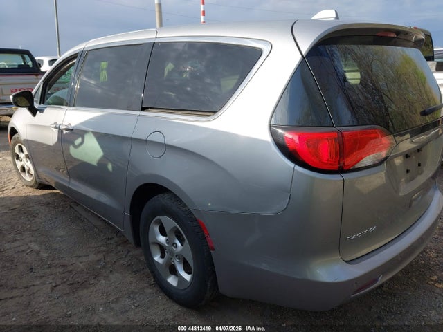Продажа на аукционе авто 2017 Chrysler Pacifica Lx, vin: 2C4RC1CG9HR597986, номер лота: 44813419