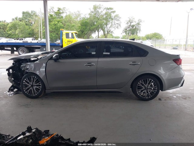 2022 Kia Forte Gt-line მანქანა იყიდება აუქციონზე, vin: 3KPF54AD7NE456001, აუქციონის ნომერი: 44813435