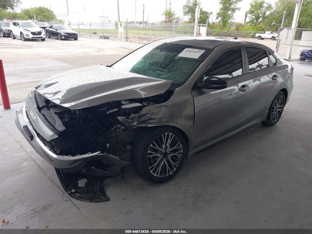 2022 Kia Forte Gt-line მანქანა იყიდება აუქციონზე, vin: 3KPF54AD7NE456001, აუქციონის ნომერი: 44813435
