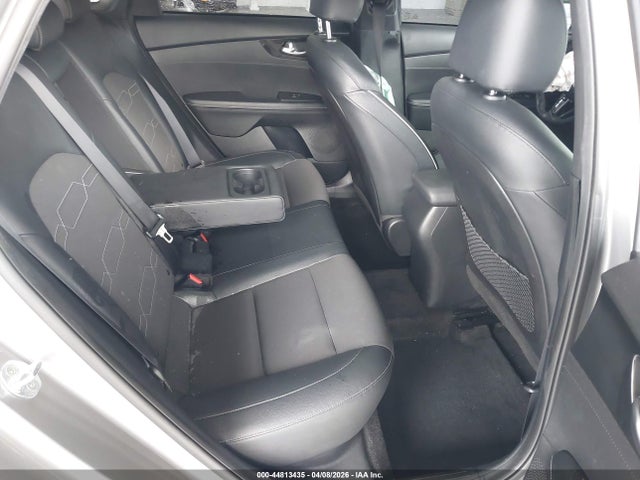 2022 Kia Forte Gt-line მანქანა იყიდება აუქციონზე, vin: 3KPF54AD7NE456001, აუქციონის ნომერი: 44813435