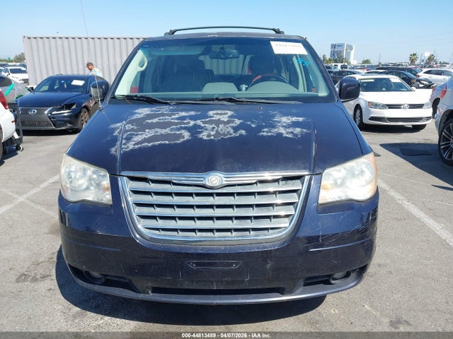 2010 CHRYSLER TOWN & COUNTRY 2A4RR5D16AR152105 Photo 5