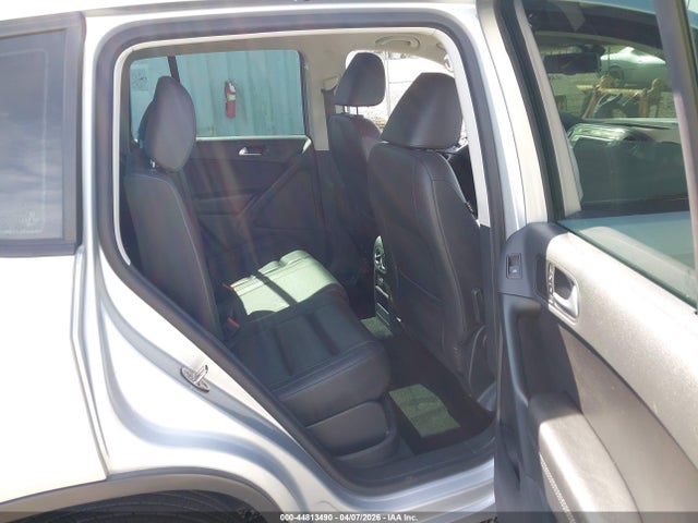 WVGBV7AX0HK027063 Volkswagen Tiguan 2.0t/2.0t S