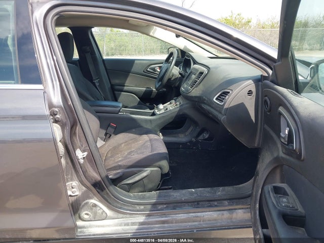 44813516 :رقم المزاد ، 1C3CCCAB4GN106992 vin ، 2016 Chrysler 200 Limited مزاد بيع