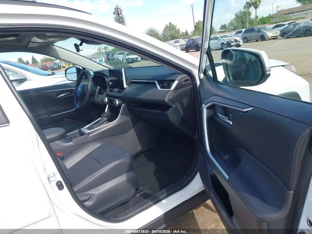 2T3A1RFV1SW625577 Toyota Rav4 Xle Premium