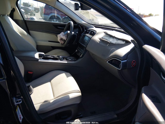 Jaguar Xe 25t 2017 SAJAR4BG0HA969929 Image 5