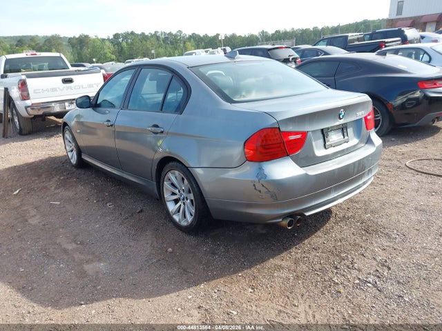 2011 BMW 328I WBAPH7G5XBNM59699 Photo 2