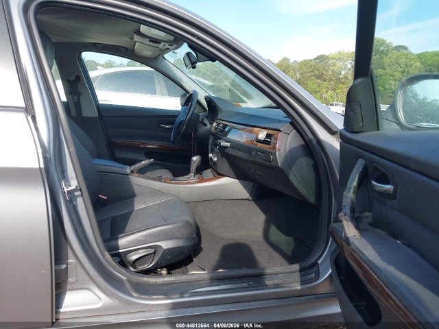 2011 BMW 328I WBAPH7G5XBNM59699 Photo 4