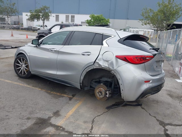SJKCH5CP1HA027724 Infiniti Qx30 Premium