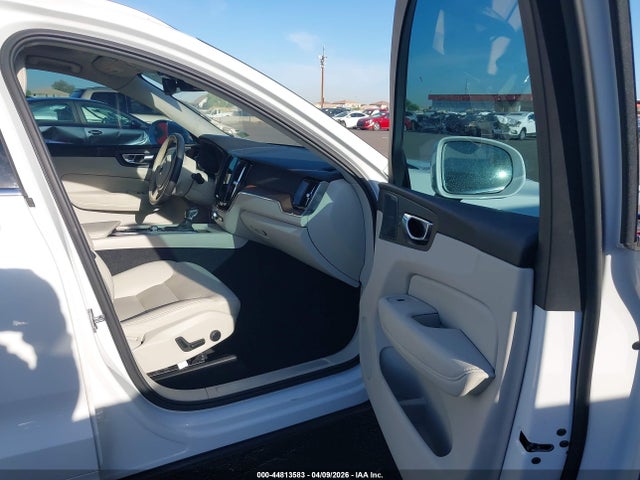 YV4102DK9M1696768 Volvo Xc60 T5 Momentum
