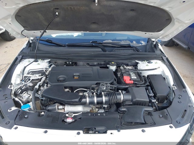 44813605 :رقم المزاد ، 1HGCV2F92NA014288 vin ، 2022 Honda Accord Touring مزاد بيع
