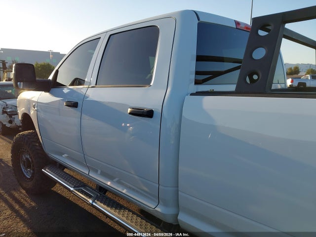 3C6UR5HL8RG370745 RAM 2500 Tradesman 4x4 8&#039; Box