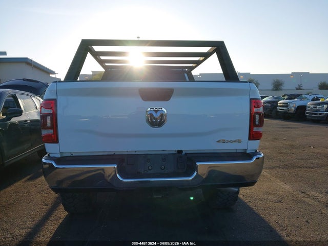 3C6UR5HL8RG370745 RAM 2500 Tradesman 4x4 8&#039; Box