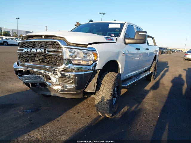 3C6UR5HL8RG370745 RAM 2500 Tradesman 4x4 8&#039; Box