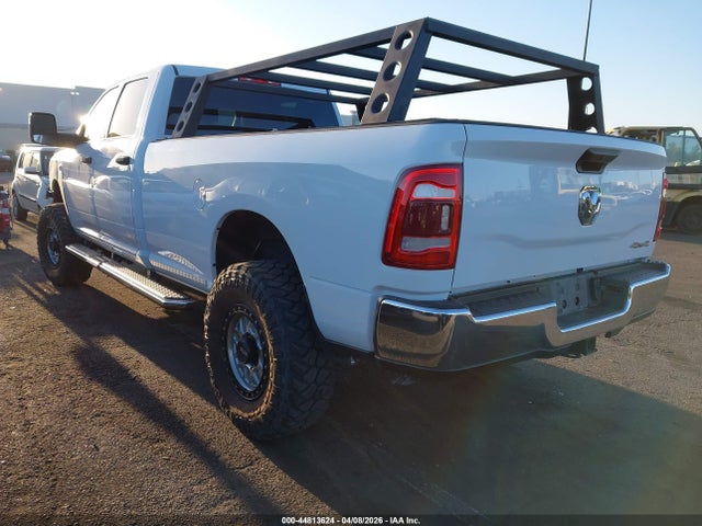 3C6UR5HL8RG370745 RAM 2500 Tradesman 4x4 8&#039; Box