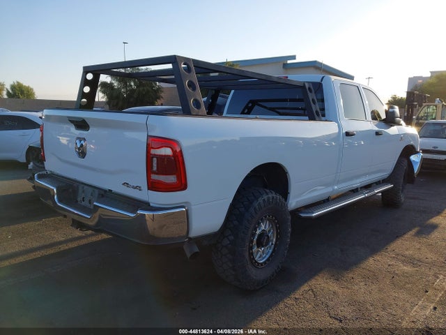3C6UR5HL8RG370745 RAM 2500 Tradesman 4x4 8&#039; Box