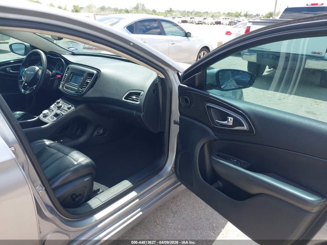 Продаж на аукціоні авто 2015 Chrysler 200 C, vin: 1C3CCCCB0FN544890, номер лоту: 44813627
