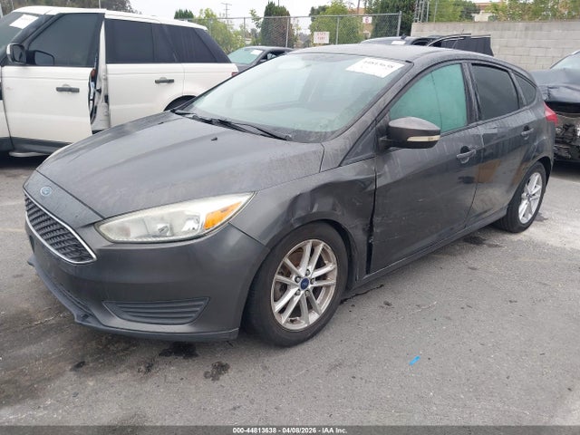 Ford FOCUS SE 2016 1FADP3K26GL320063 Image 2