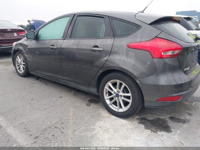 Ford FOCUS SE 2016 1FADP3K26GL320063 Image 3