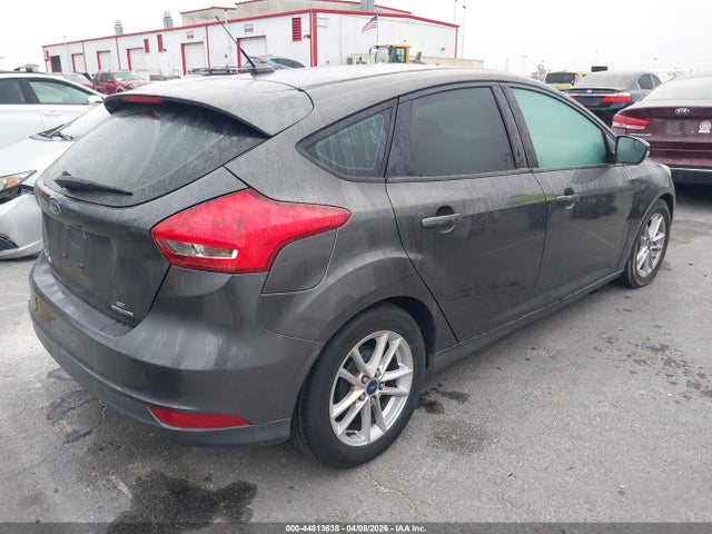 Ford FOCUS SE 2016 1FADP3K26GL320063 Image 4