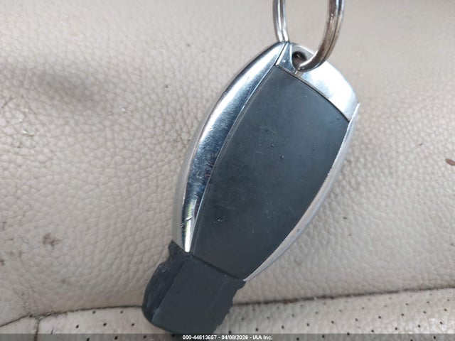 2010 MERCEDES-BENZ E 350 WDDHF5GB5AA103616 Photo 10