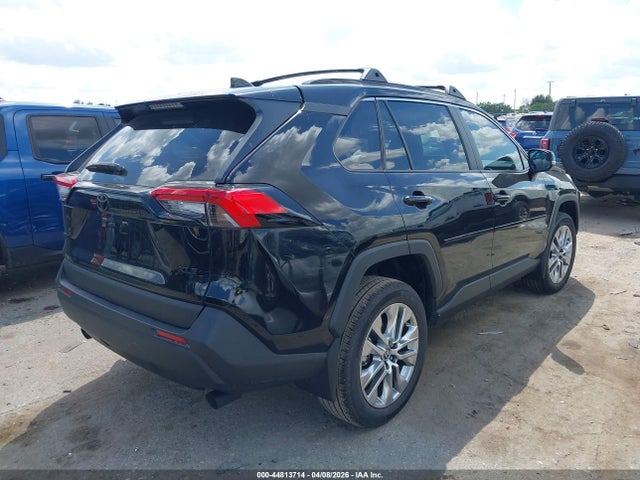 44813714 :رقم المزاد ، 2T3C1RFV2SC360615 vin ، 2025 Toyota Rav4 Xle Premium مزاد بيع