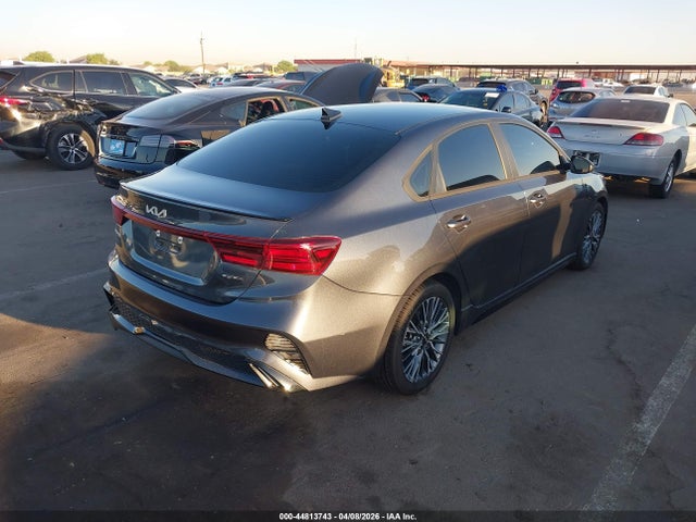 44813743 :رقم المزاد ، 3KPF54AD5RE707216 vin ، 2024 Kia Forte Gt-line مزاد بيع