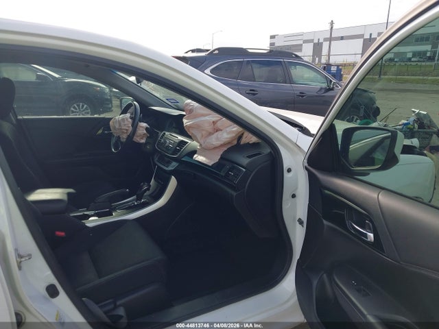 Продаж на аукціоні авто 2015 Honda Accord Sport, vin: 1HGCR2F58FA008207, номер лоту: 44813746