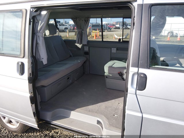 44813775 :رقم المزاد ، WV2NB47032H022951 vin ، 2002 Volkswagen Eurovan Mv مزاد بيع