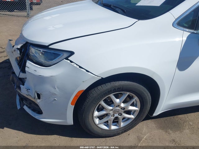 2022 Chrysler Pacifica Touring L მანქანა იყიდება აუქციონზე, vin: 2C4RC1BG1NR132485, აუქციონის ნომერი: 44813787