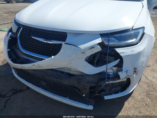 2022 Chrysler Pacifica Touring L მანქანა იყიდება აუქციონზე, vin: 2C4RC1BG1NR132485, აუქციონის ნომერი: 44813787