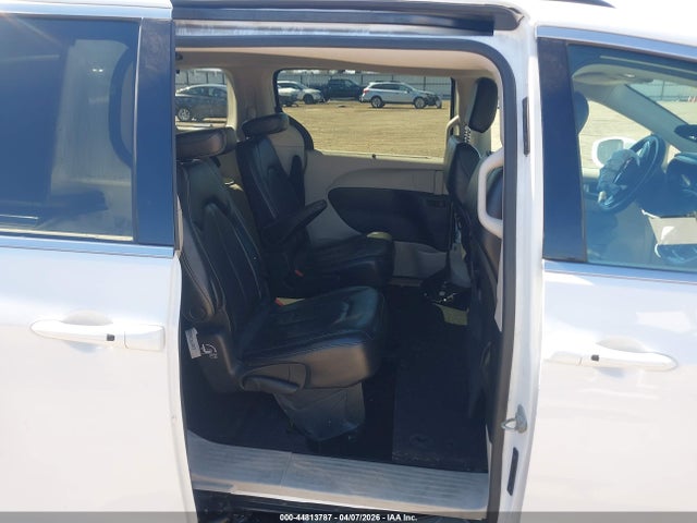 2022 Chrysler Pacifica Touring L მანქანა იყიდება აუქციონზე, vin: 2C4RC1BG1NR132485, აუქციონის ნომერი: 44813787