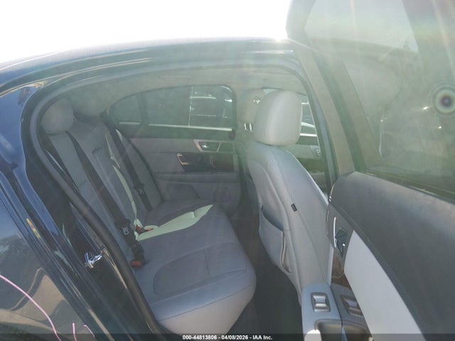 44813806 :رقم المزاد ، SAJWA0GB5ALR61659 vin ، 2010 Jaguar Xf Premium مزاد بيع